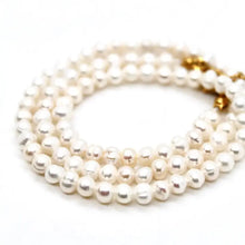 Load image into Gallery viewer, Short Freshwater Pearl Necklace