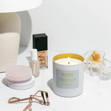 Load image into Gallery viewer, Moodcast Fragrance - Stunner 8oz. Candle