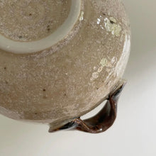 Load image into Gallery viewer, Handmade Japanese Pottery Soup Bowl - Beige
