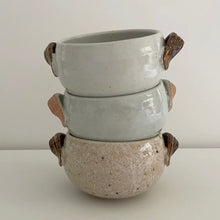 Load image into Gallery viewer, Handmade Japanese Pottery Soup Bowl - Beige
