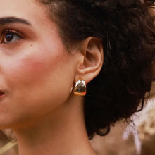 Load image into Gallery viewer, Hammered Vintage Hoop Earrings