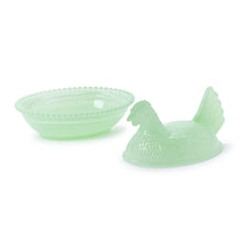 Load image into Gallery viewer, Hen on Nest Covered Dish