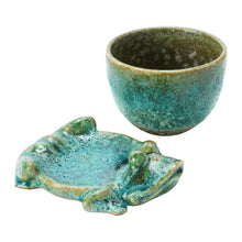 Load image into Gallery viewer, Stoneware Planter with Frog Base