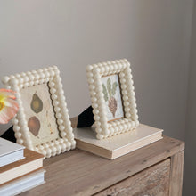 Load image into Gallery viewer, Picture Frame - Cream Resin Ball