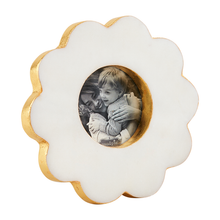 Load image into Gallery viewer, Picture Frame - Marble Circle Scallop