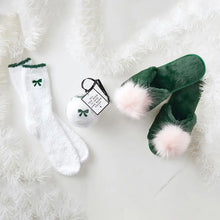 Load image into Gallery viewer, Cozy Socks in Ornament - White/Green Bow
