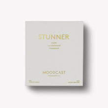 Load image into Gallery viewer, Moodcast Fragrance - Stunner 8oz. Candle
