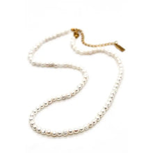 Load image into Gallery viewer, Short Freshwater Pearl Necklace
