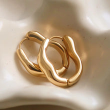 Load image into Gallery viewer, Darcy 18K Gold Non-Tarnish Oval Hoop Earring
