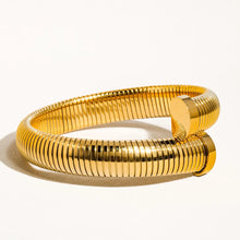 Load image into Gallery viewer, Dehors Bold Bangle
