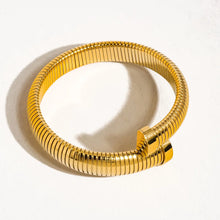 Load image into Gallery viewer, Dehors Bold Bangle
