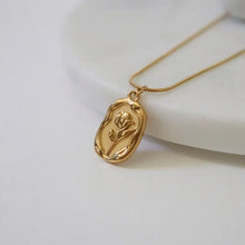 Load image into Gallery viewer, Tulip Pendant Necklace
