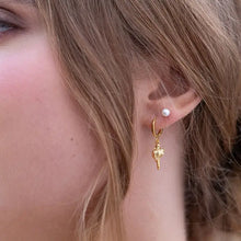 Load image into Gallery viewer, Freshwater Pearl Stud Earrings
