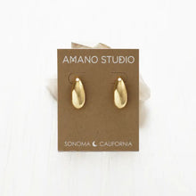 Load image into Gallery viewer, Raindrop Stud Earrings
