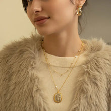Load image into Gallery viewer, Aphrodite Vintage Cameo Necklace
