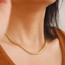 Load image into Gallery viewer, Vern 18K Gold Non-Tarnish Classic Wheat Chain
